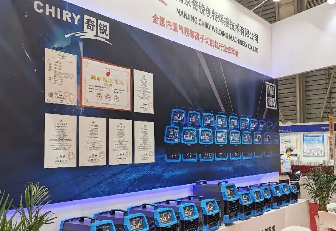 ��25���Ϻ���ɭչ���Ͼ����J�c��һ·ͬ��